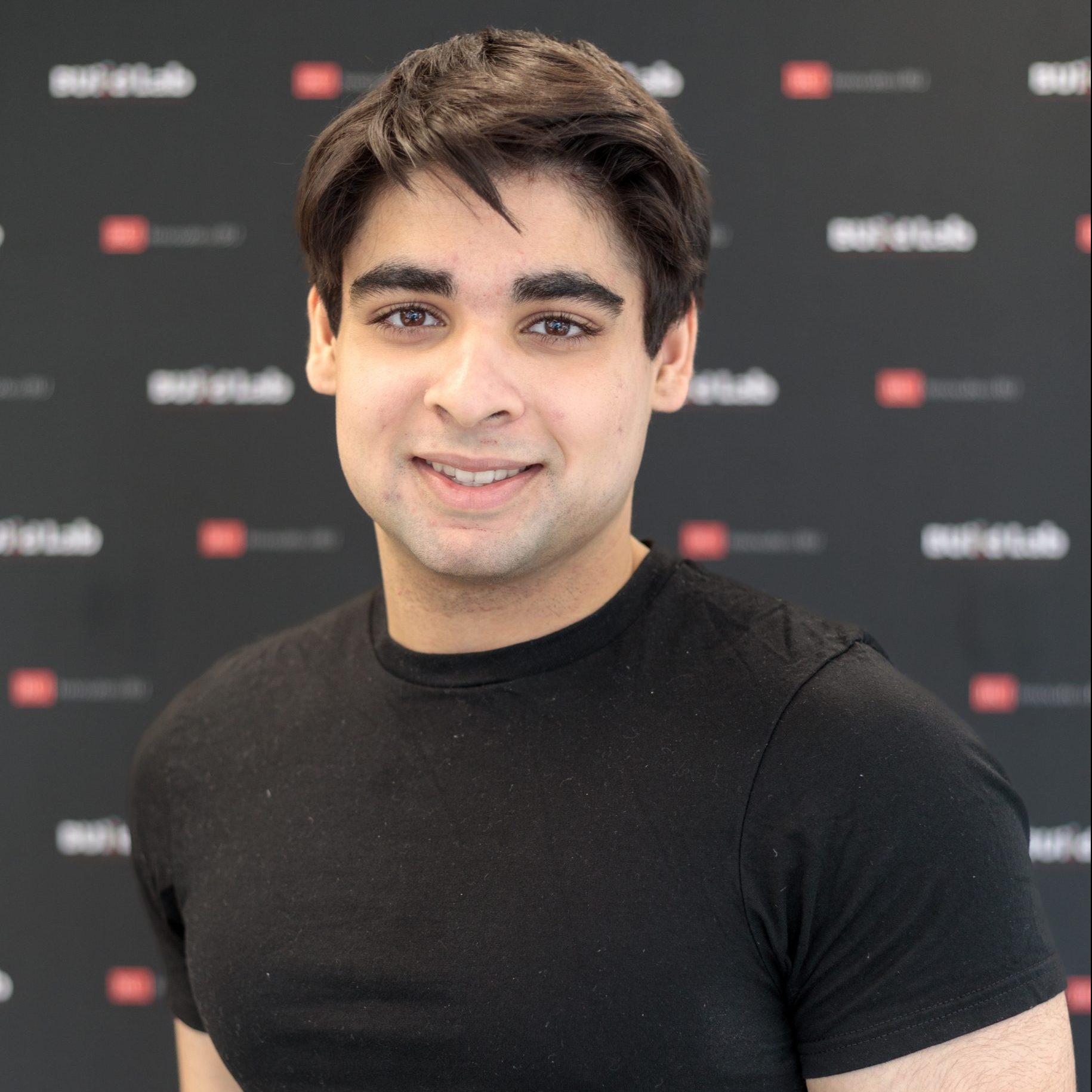 Headshot of Raza Shah
