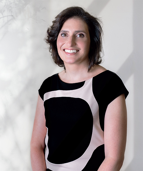 Claire Shubik-Richards ('01)