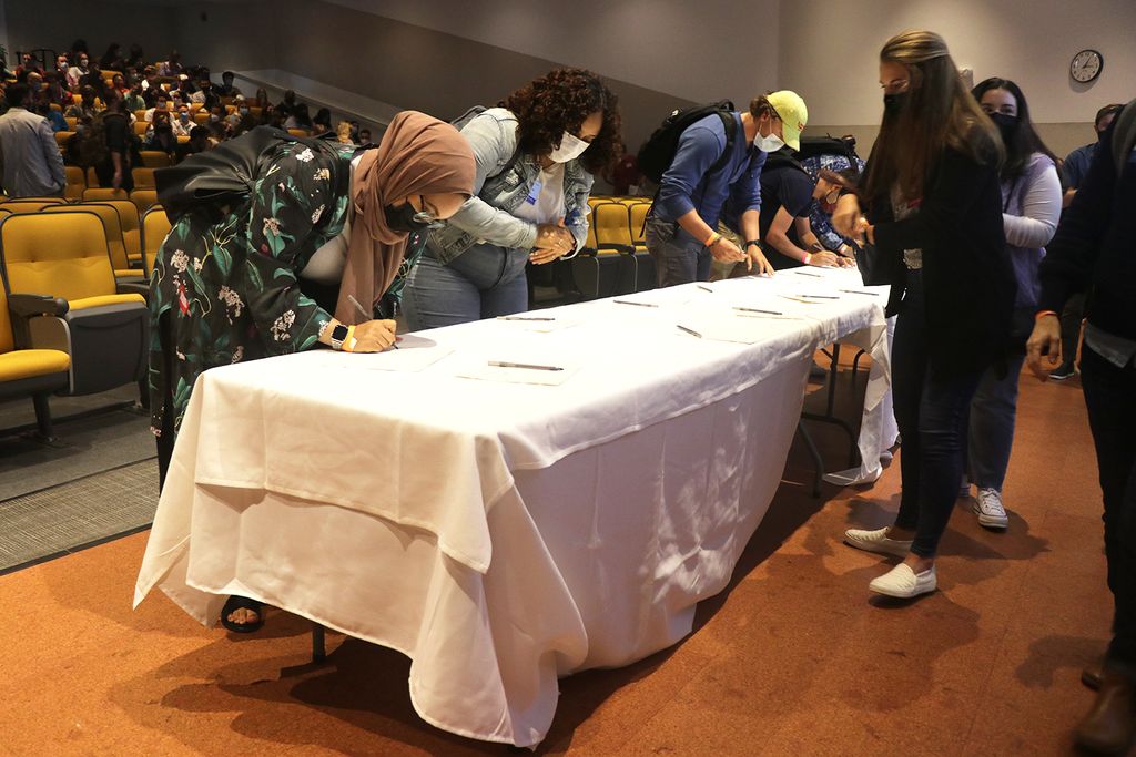 JD students signed the BU Law Student Roll, welcoming them to the legal profession