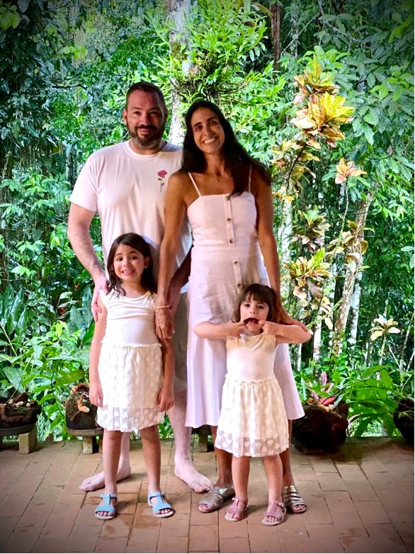 Cyro Goldstein Troper (LLM in Banking & Financial Law'09) and his family