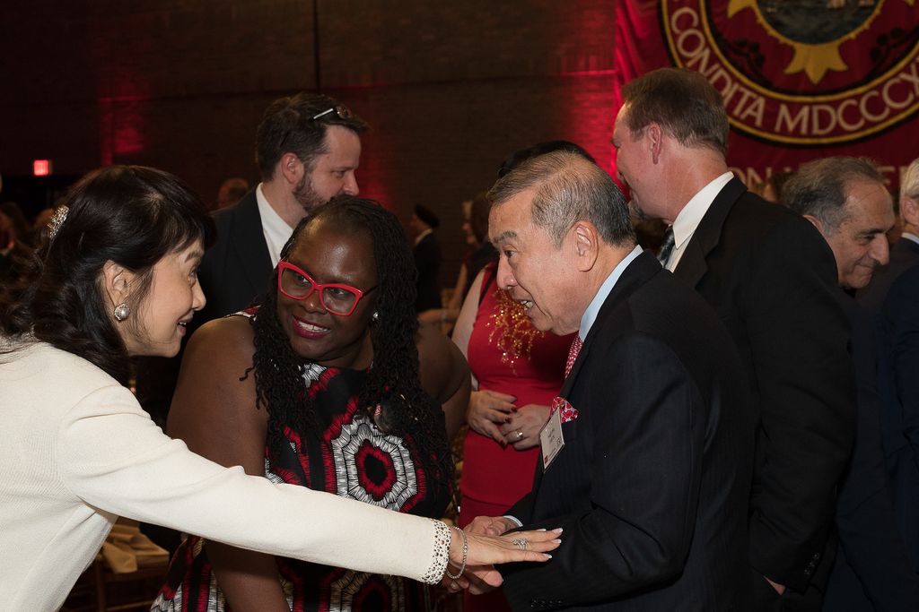 Dean Angela Onwuachi-Willig speaks with gala guests.