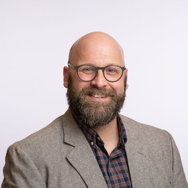 Portrait of Ethan Bren