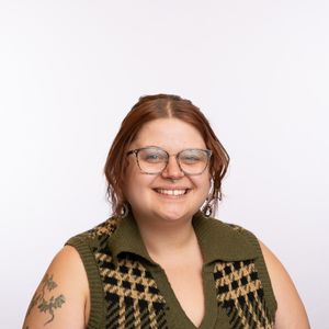 Portrait of Liz Hoveland