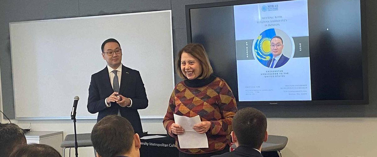 Dean Zlateva welcomes Ambassador Ashikbayev to BU MET