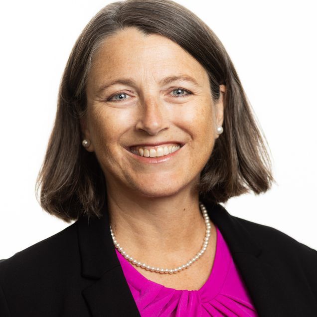 Dr. Cara Lewis headshot