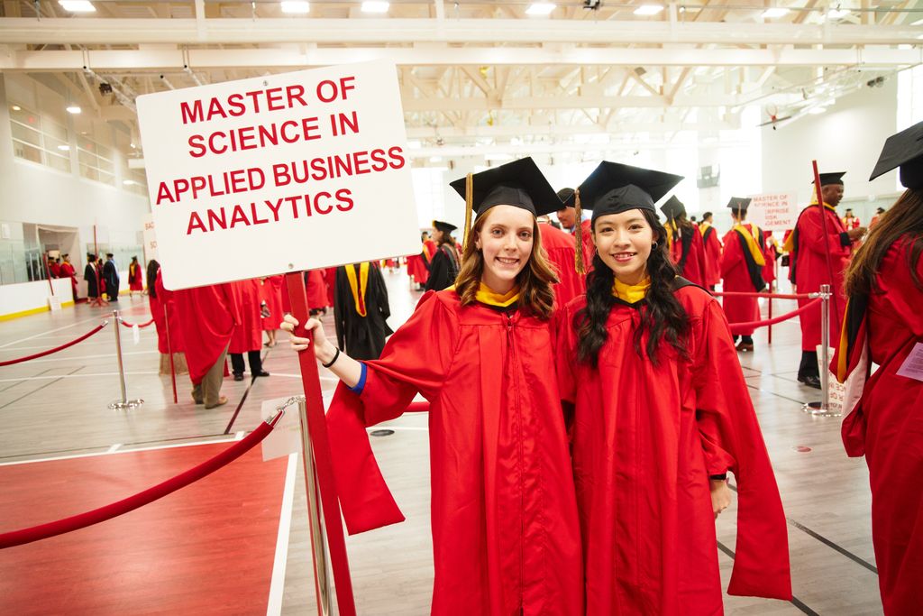 Students at MET's convocation 
