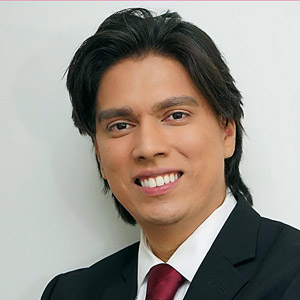 Headshot of Esteban Lopez