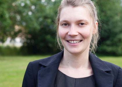 Frau Heine-Ausschnitt Ulrike Heine (Photo by Kristin Baumert)