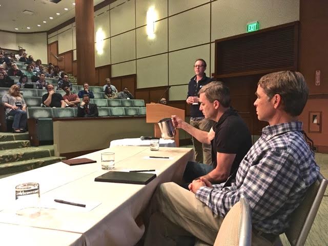 Mike O’Neill of The New England Aquarium speaks on species conservation in Lake Victoria, while Joe Yaiullo (Long Island Aquarium) and Hap Fatzinger (North Carolina Aquarium) look on.