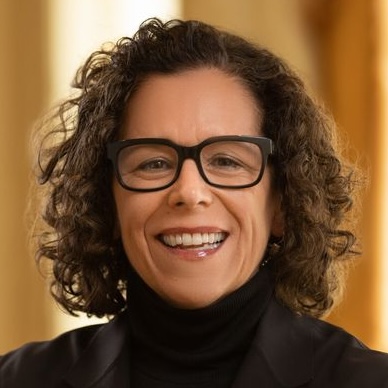 A portrait of Lynn O'Brien Hallstein