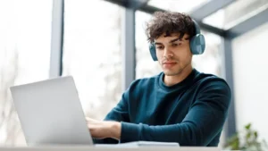 How Does Online Learning Work?