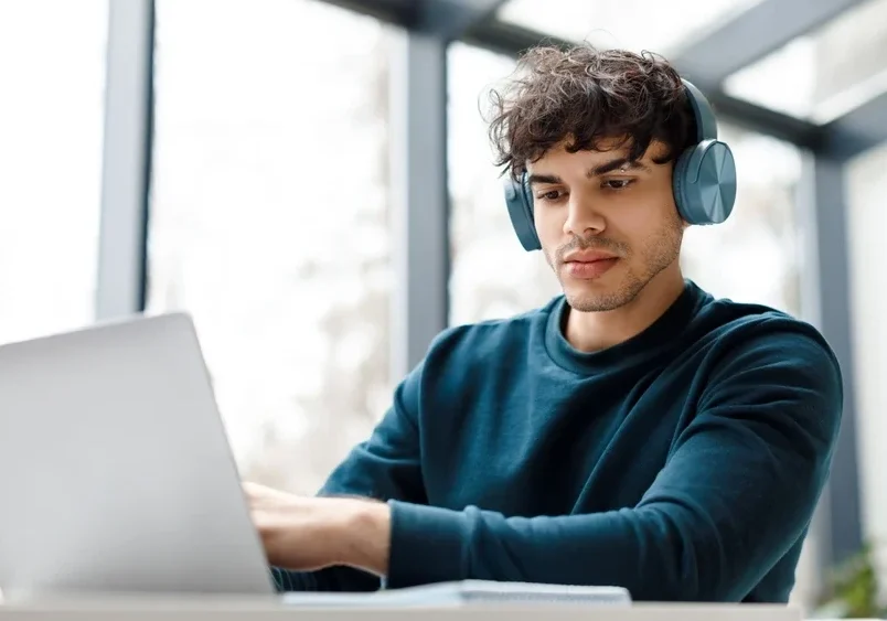 How Does Online Learning Work?