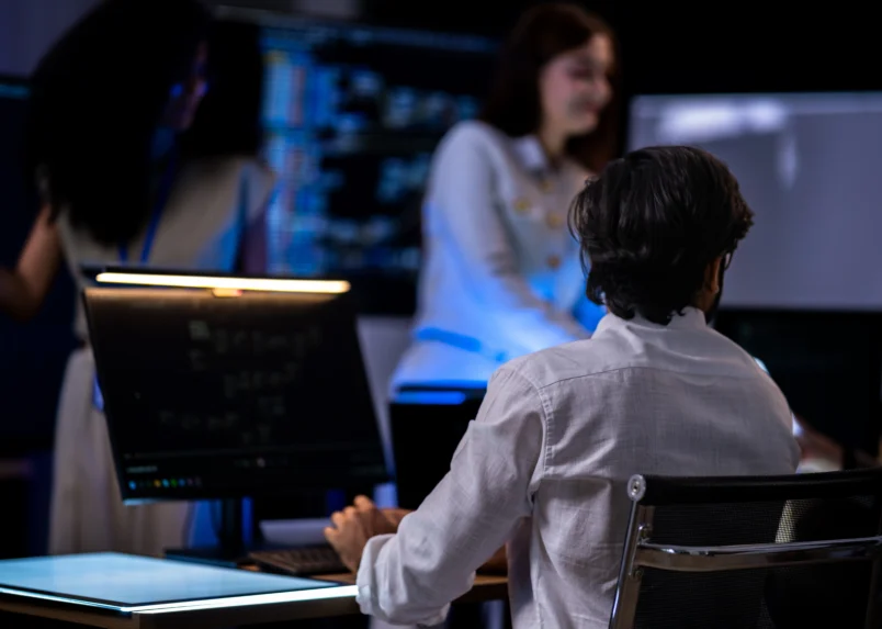 Why Engineers, Clinicians, and Analysts Are Pursuing MBAs Now