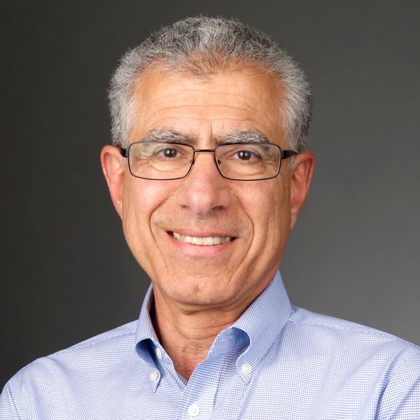 Irving Bigio headshot