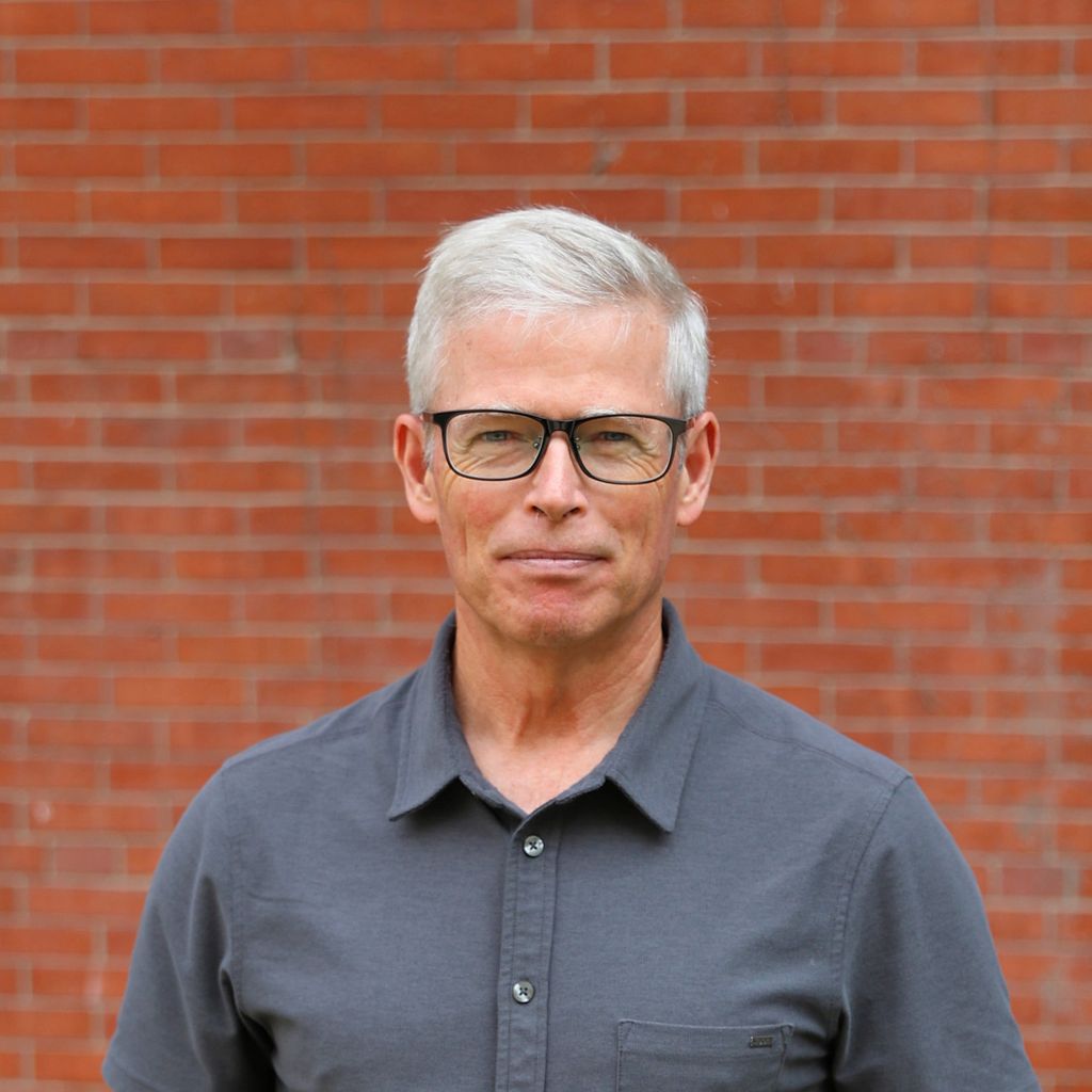 Headshot of Bruce Larson