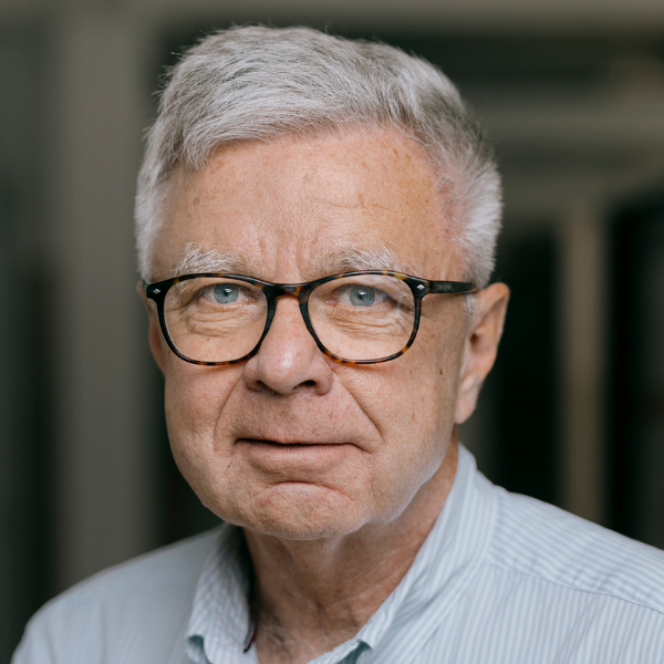 Headshot of Henrik Sørenson