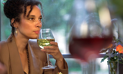 woman-drinking-wine