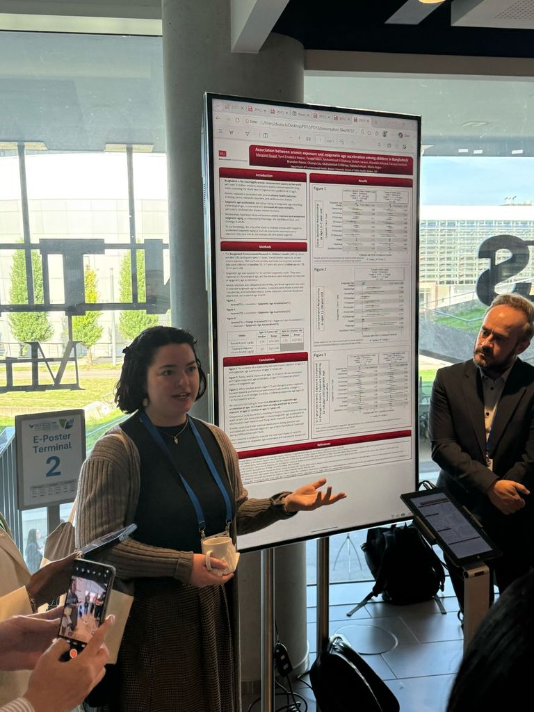 Margaret Quaid, an EH PhD student, presents her work with Maria Argos, professor of environmental health, on arsenic exposure and epigenetic age acceleration among children in Bangladesh. Photo courtesy of the EH department..
