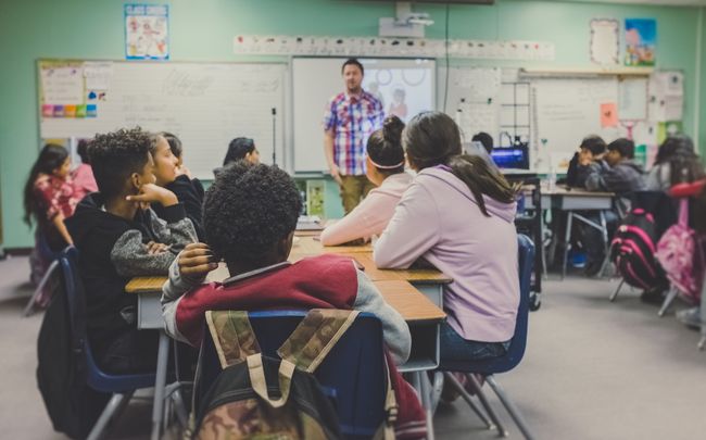 high-school-students-in-classroom
