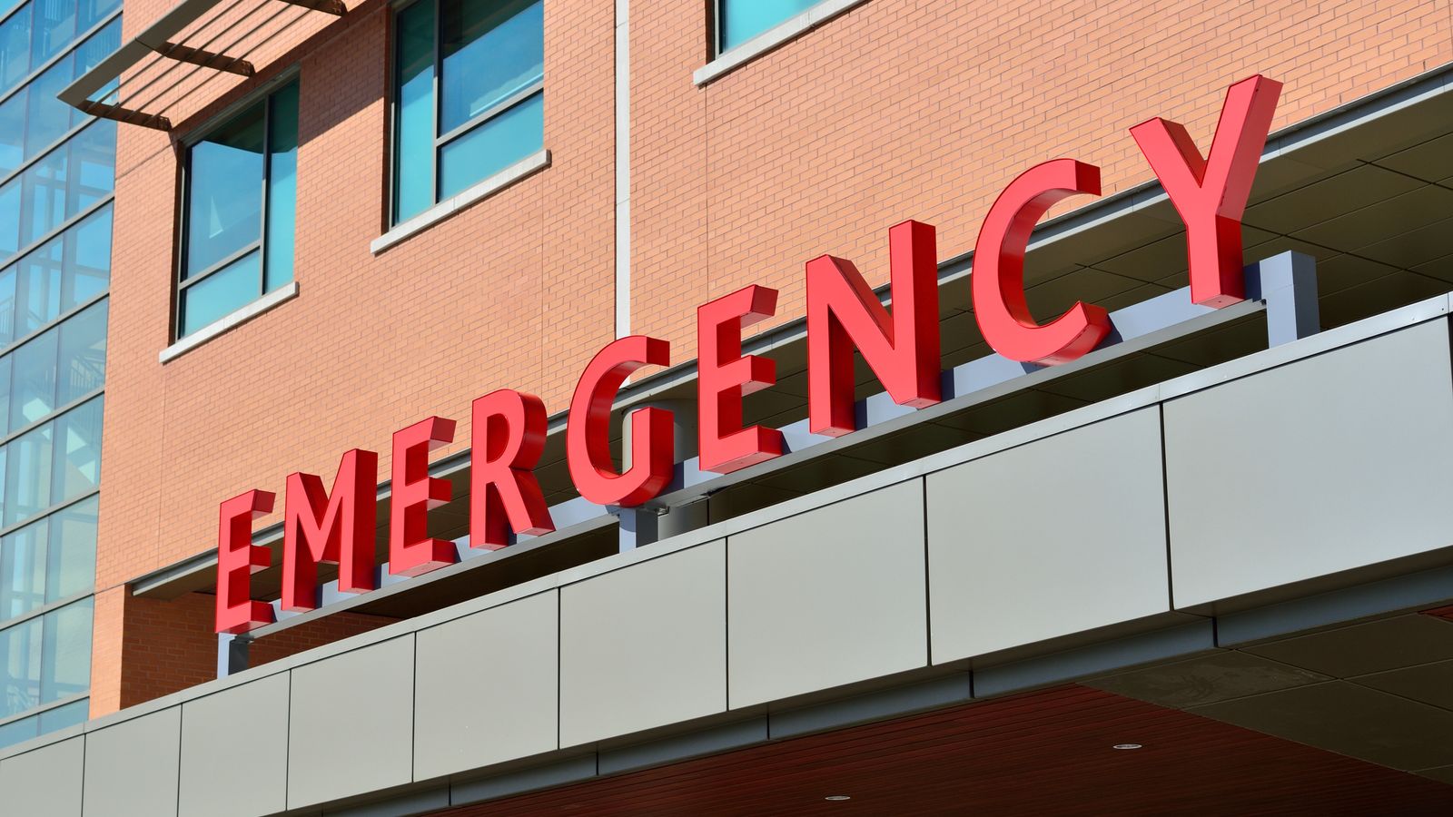 sign says "emergency"