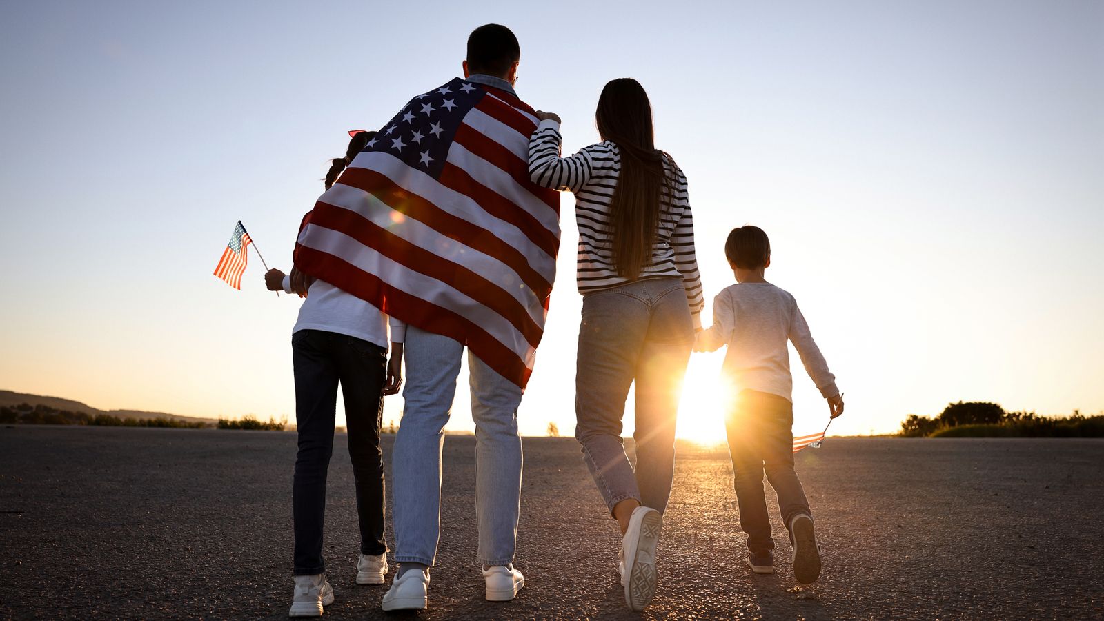 family with flas of USA