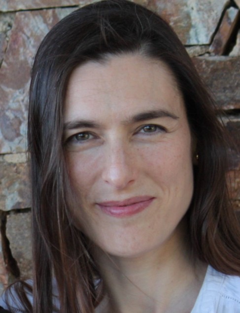 Headshot of Ines Garcia de la Puente.