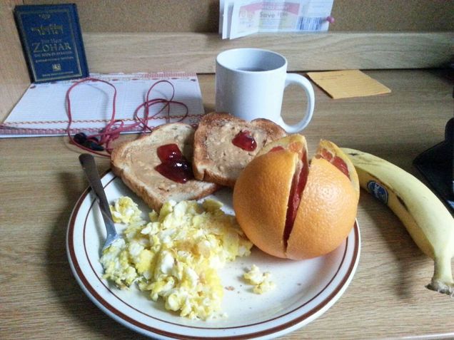 Normal scrambles eggs with toast, jam, and fruit. Photo by Paula Garcia.