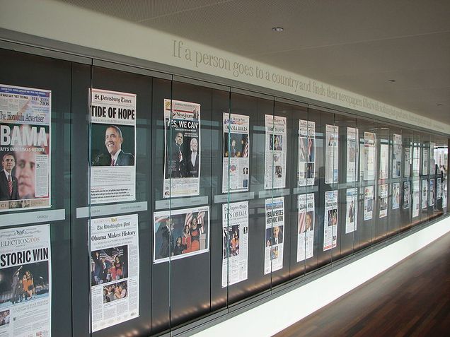 Front pages box on the Newseum wall inside, the day after Obama victory. Credit: Wikimedia Commons 