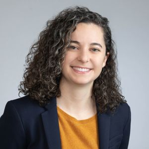Photo of Lindsey Kaler