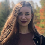 Headshot of Carolynn Mireault.