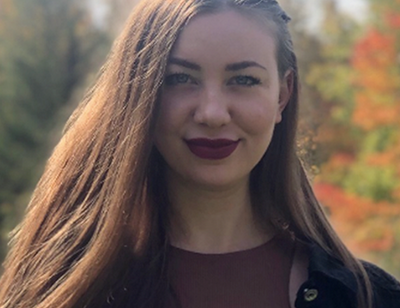 Headshot of Carolynn Mireault.